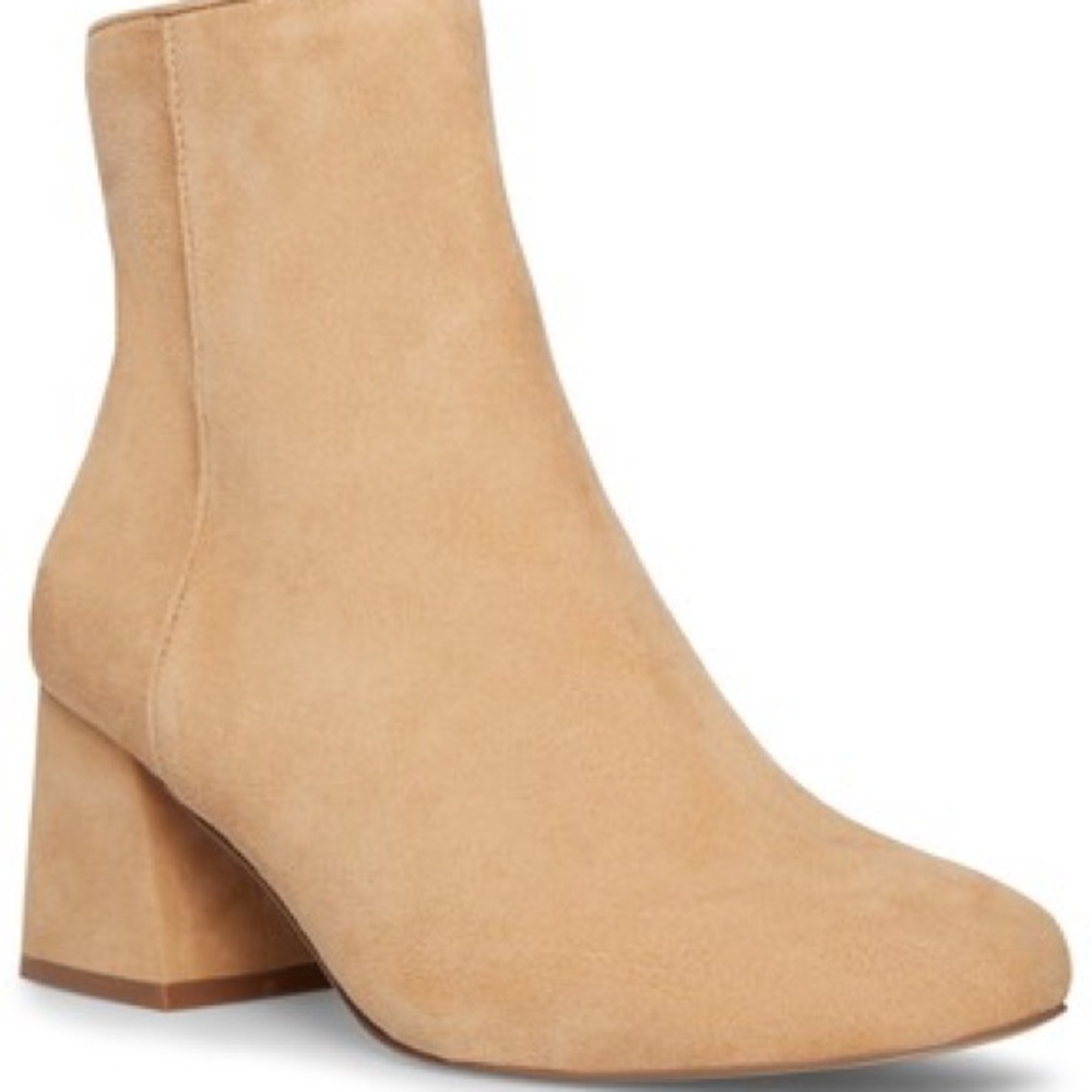 Steve Madden Davist Bootie 6.5 Nude Faux Suede